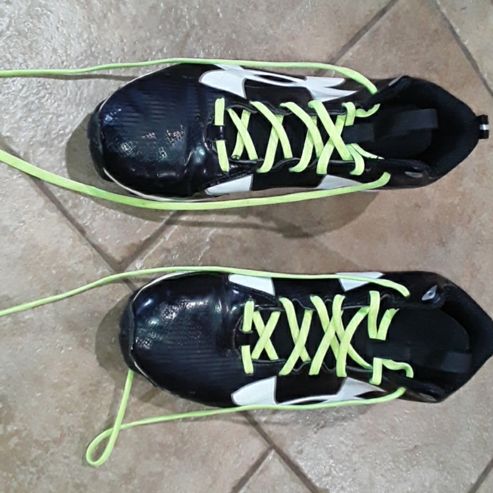 Football cleats